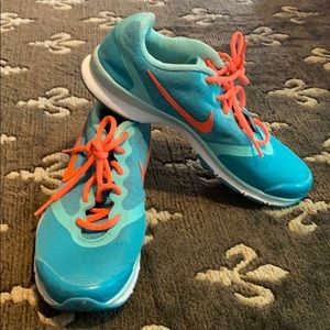 Summer color Nike’s